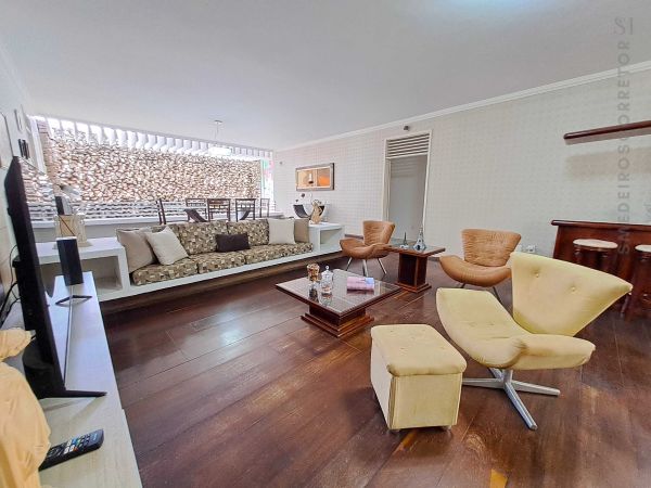 Sala ampla entrada casa Papcu